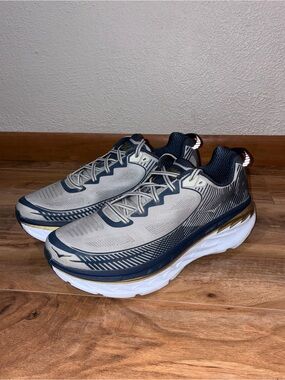 Hoka One One Men’s Bondi 5 Wide Running Shoes, navy & gray - size 11
